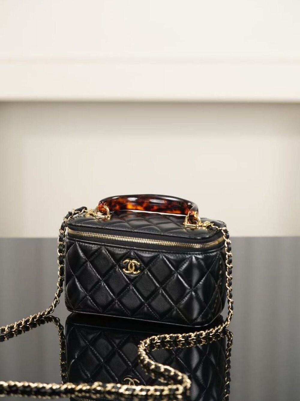 Classic CHANEL bag: A Stylish and Versatile Choice for Elegance